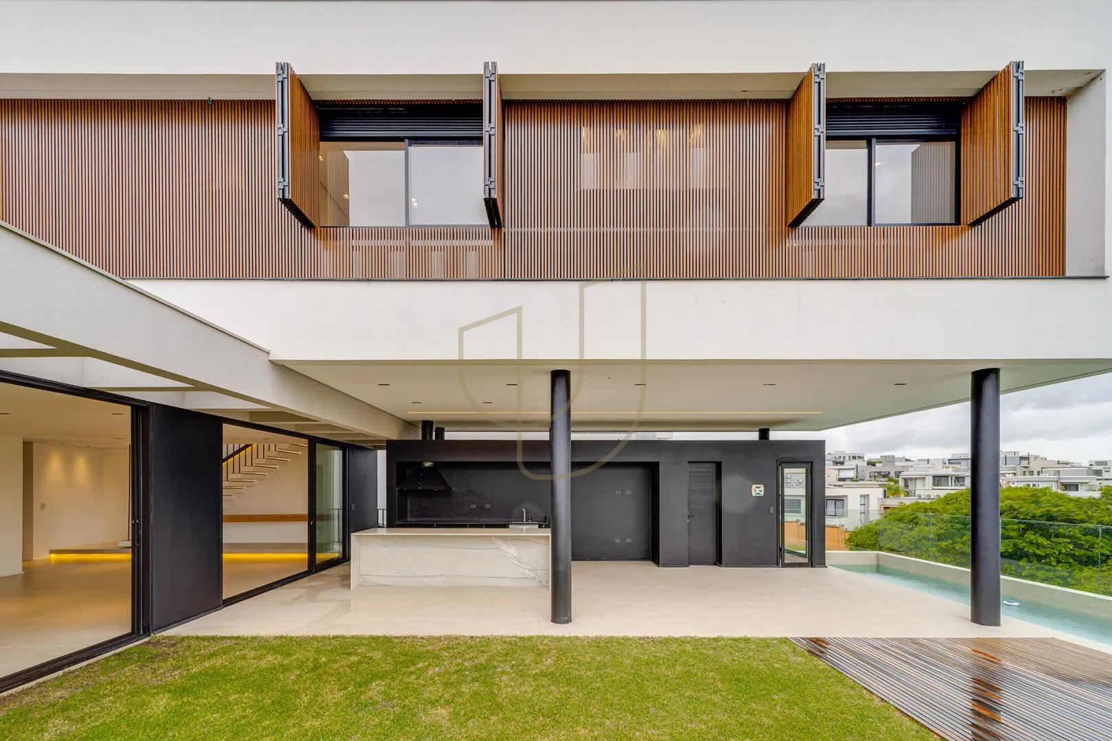 Casa com 4 Su&iacute;tes no Alphaville II  São José dos Campos - 