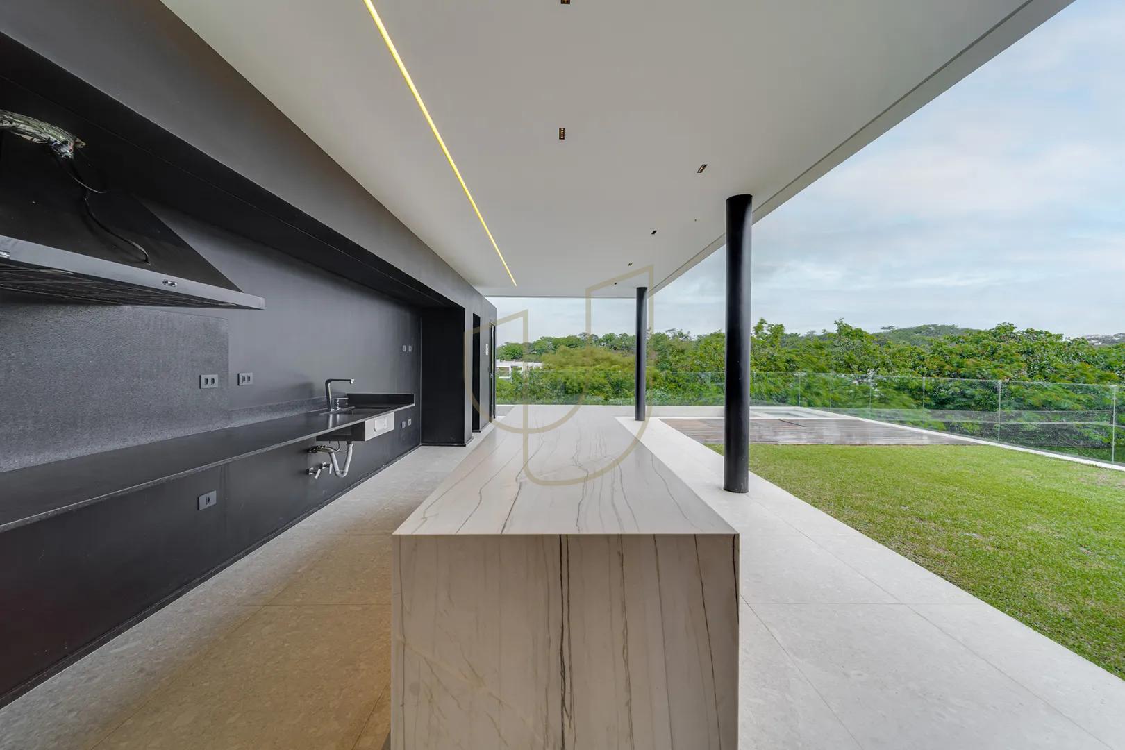 Casa com 4 Su&iacute;tes no Alphaville II  São José dos Campos - 