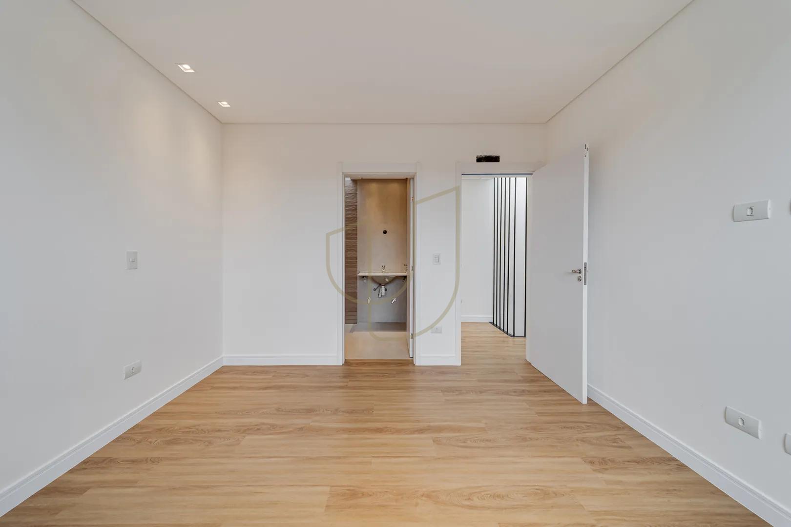 Casa com 4 Su&iacute;tes no Alphaville II  São José dos Campos - 