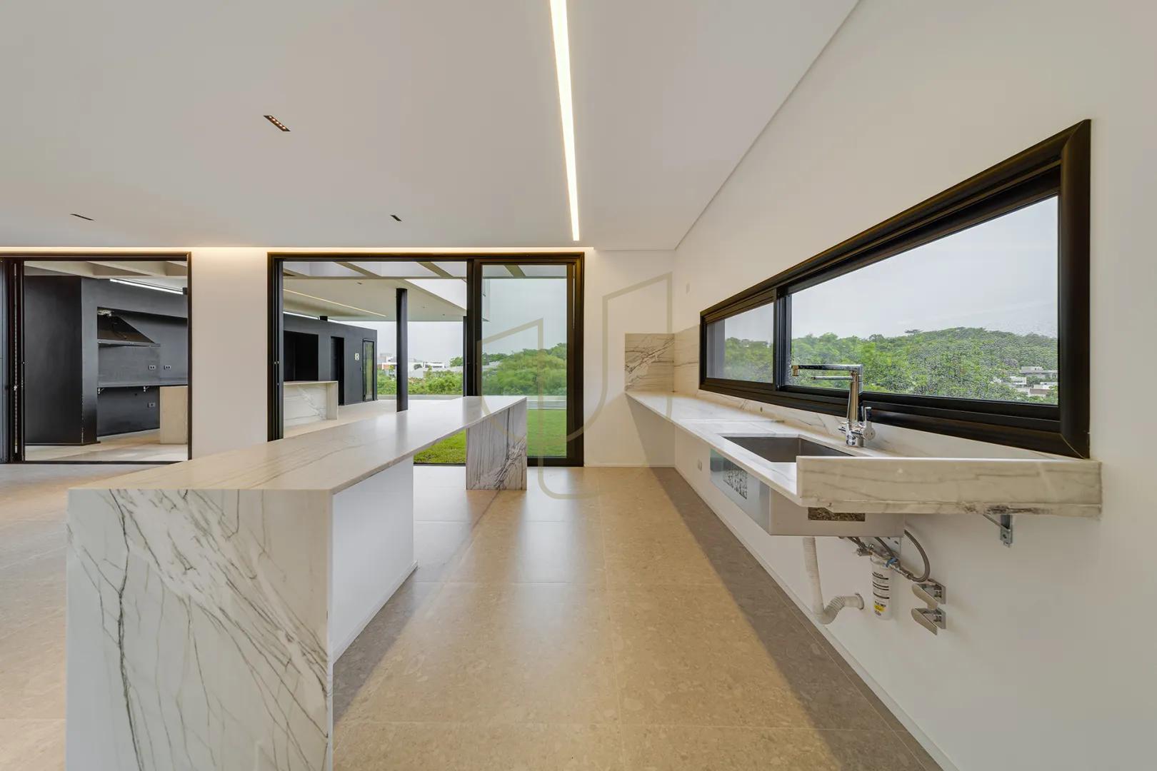 Casa com 4 Su&iacute;tes no Alphaville II  São José dos Campos - 