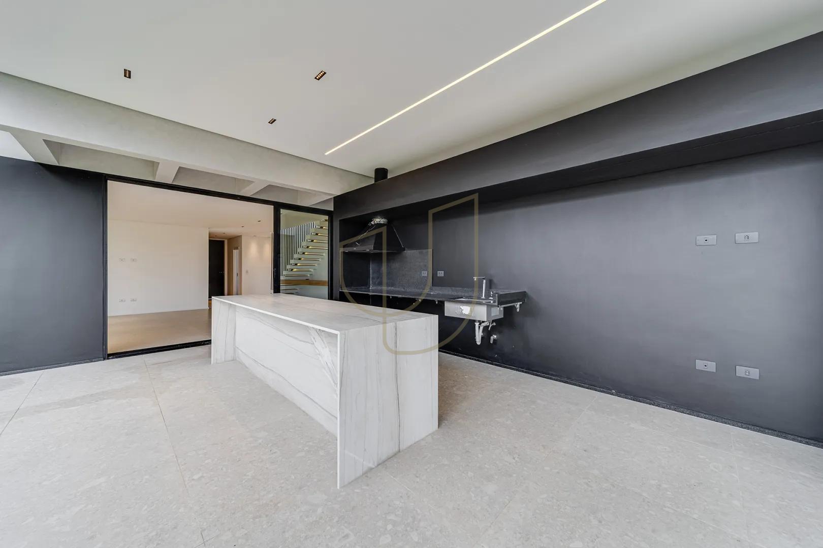 Casa com 4 Su&iacute;tes no Alphaville II  São José dos Campos - 