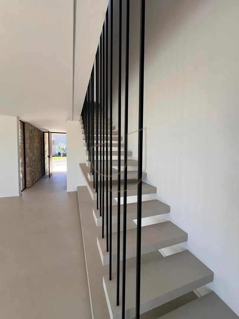 Casa com 4 Su&iacute;tes no Condom&iacute;nio Residencial M&ocirc;naco Avenida Aquarela do Brasil São José dos Campos - 