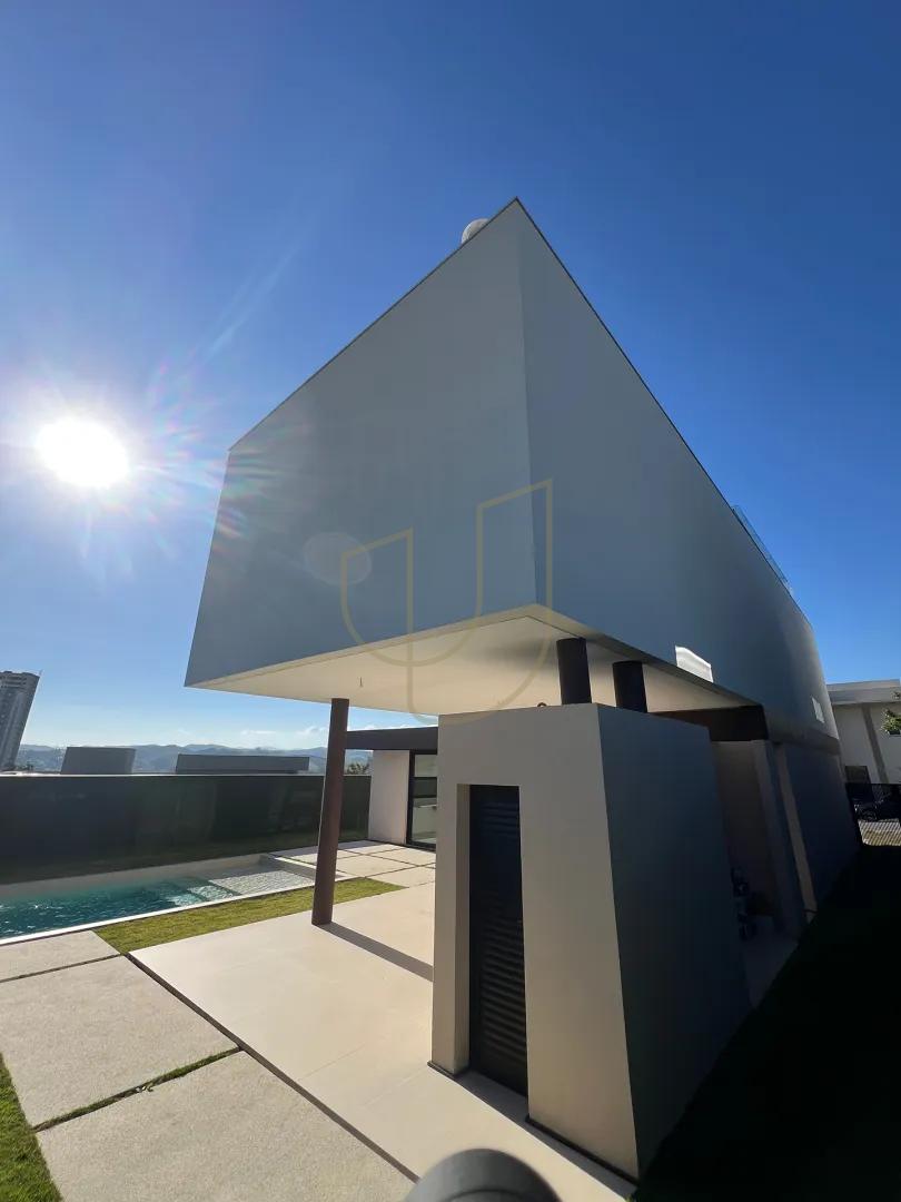 Casa com 4 Su&iacute;tes no Condom&iacute;nio Residencial M&ocirc;naco Avenida Aquarela do Brasil São José dos Campos - 