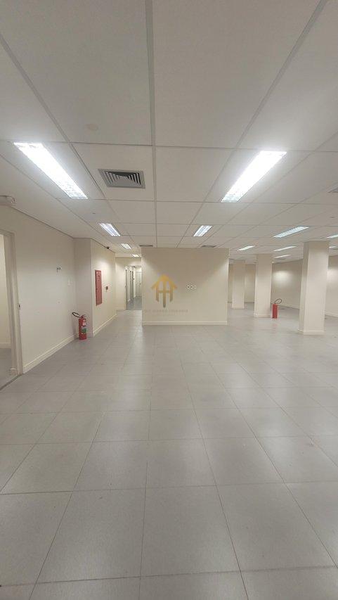 LOJA DE ESQUINA NA MELHOR LOCALIZAÇÃO DO SUDOESTE COM 661MTS2, elevador e ar condicionado SQSW 303 Bloco A Brasília - 