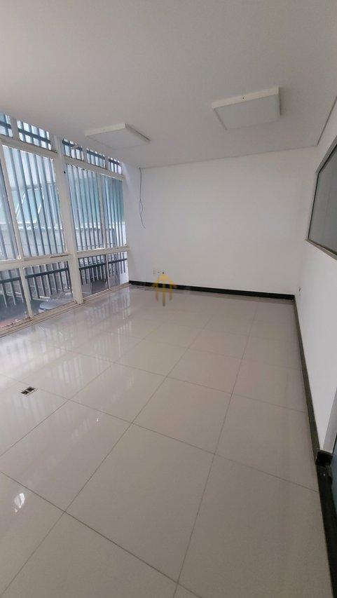 Fantástica loja com 3 andares em ótima localização com 677 mts2 SCS Quadra 4 Bloco A Lote 209/217 Brasília - 