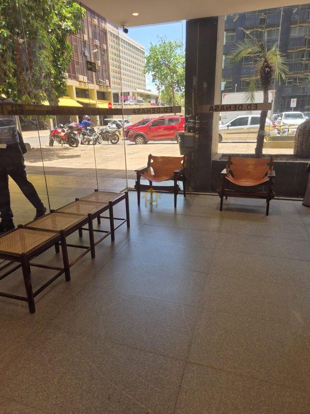 Sala Comercial Excepcional no Icônico Edifício Denasa: 110m² com 2 vagas de garagem Quadra SCS Quadra 1 Brasília - 