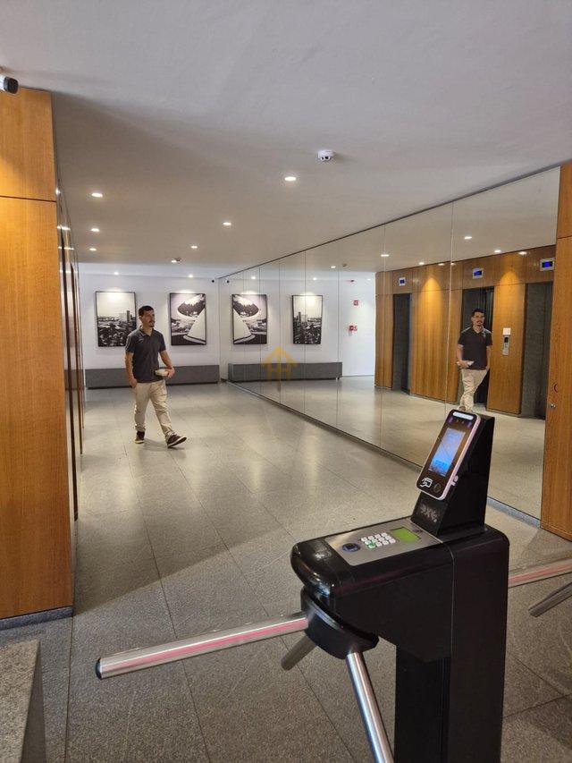 Sala Comercial Excepcional no Icônico Edifício Denasa: 110m² com 2 vagas de garagem Quadra SCS Quadra 1 Brasília - 