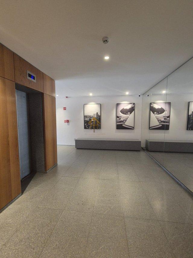 Sala Comercial Excepcional no Icônico Edifício Denasa: 110m² com 2 vagas de garagem Quadra SCS Quadra 1 Brasília - 