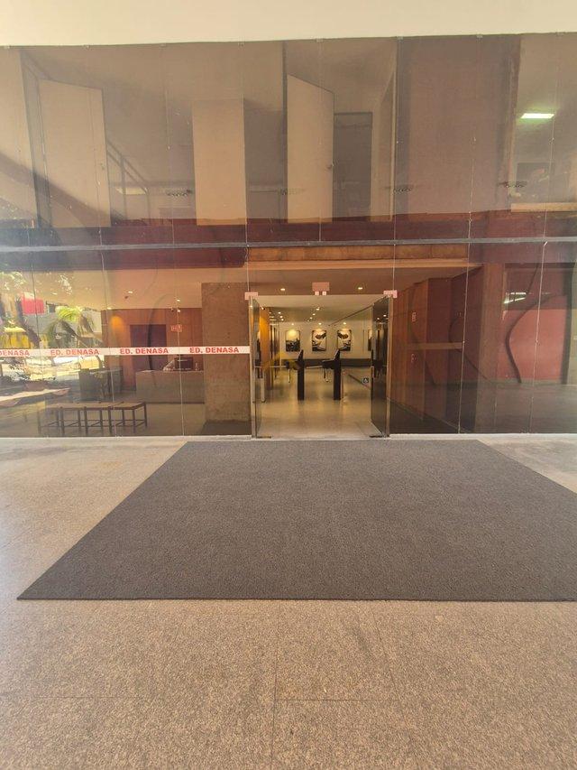 Sala Comercial Excepcional no Icônico Edifício Denasa: 110m² com 2 vagas de garagem Quadra SCS Quadra 1 Brasília - 