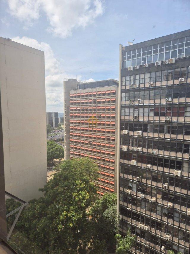 Sala Comercial Excepcional no Icônico Edifício Denasa: 110m² com 2 vagas de garagem Quadra SCS Quadra 1 Brasília - 