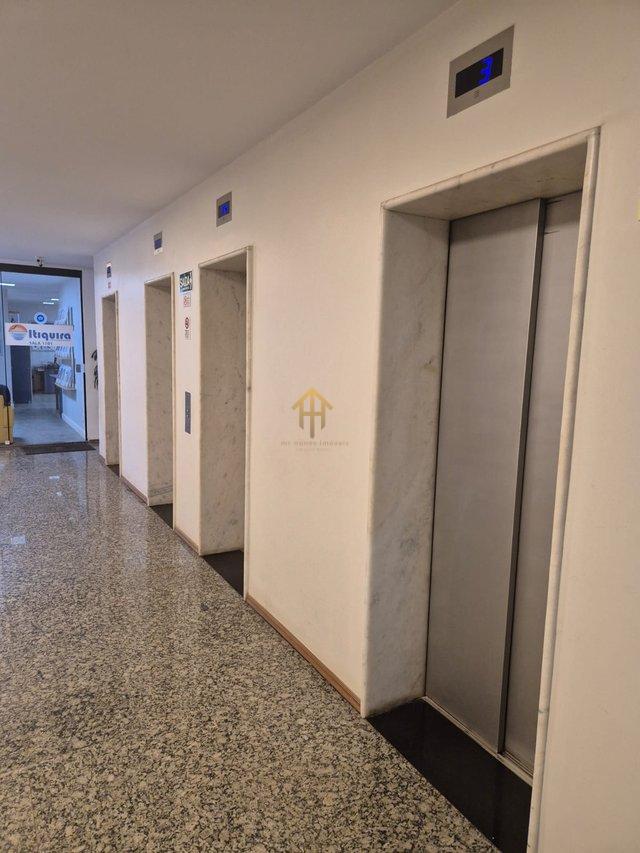 Sala Comercial Excepcional no Icônico Edifício Denasa: 110m² com 2 vagas de garagem Quadra SCS Quadra 1 Brasília - 