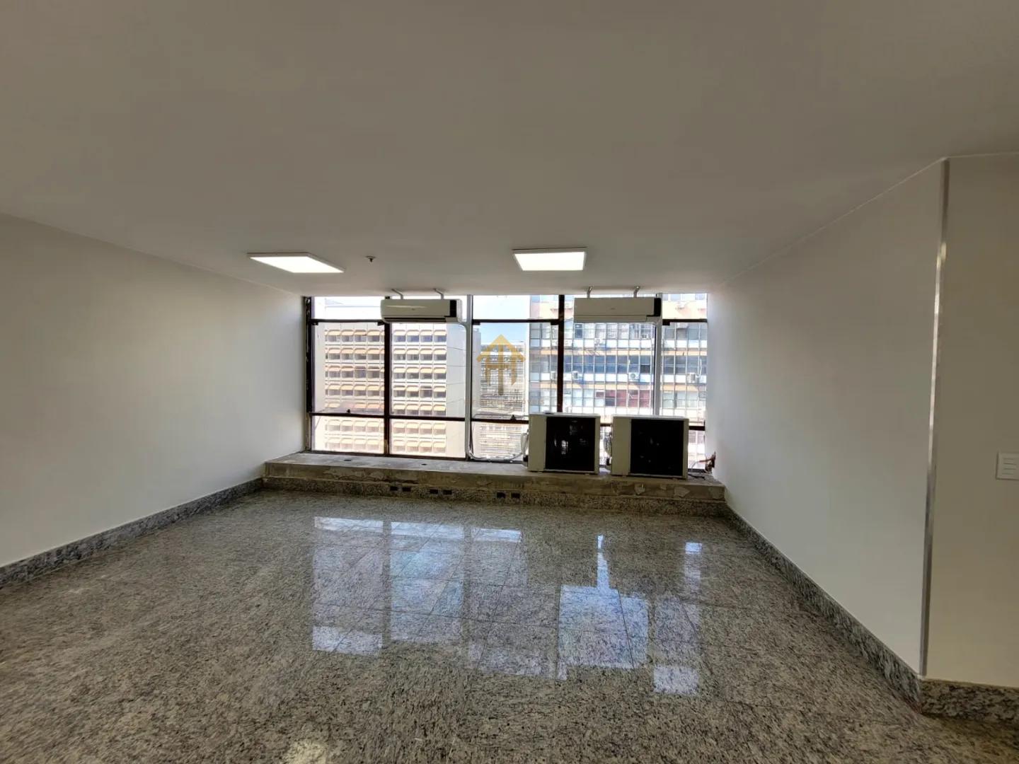 Excelente oportunidade com vista para esplanada dos minist&eacute;rios e 3 vagas de garagem SCS Quadra 1 Brasília - 