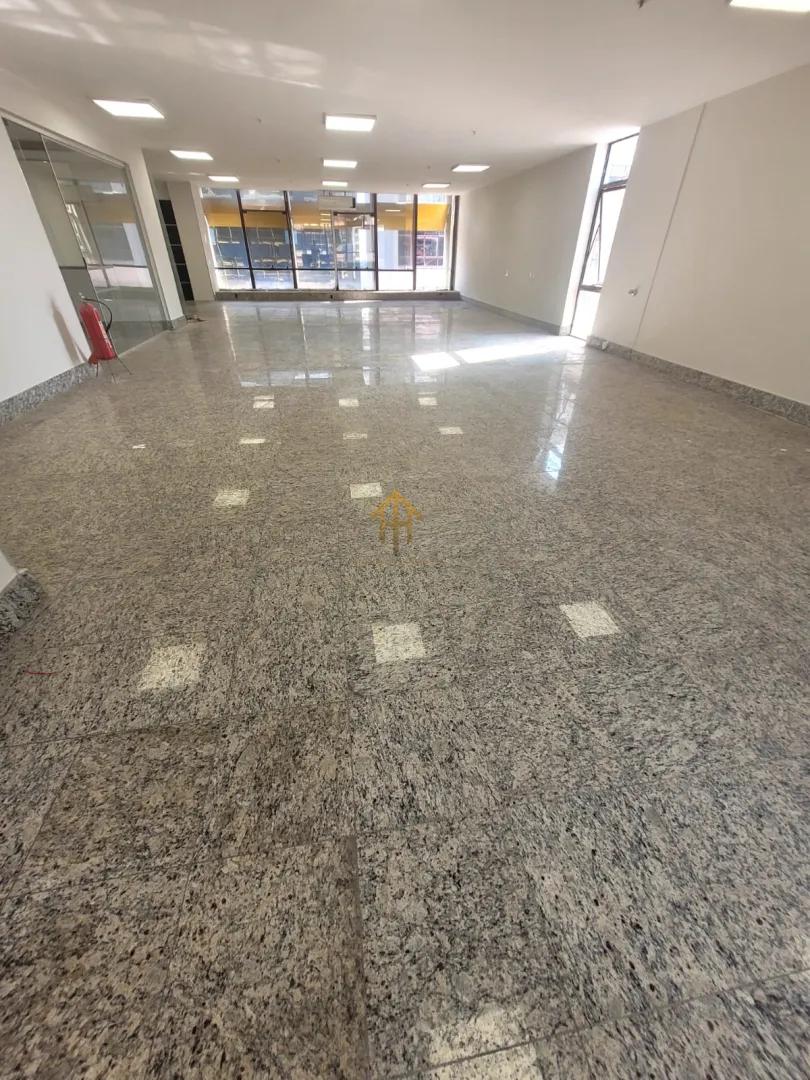 Excelente oportunidade com vista para esplanada dos minist&eacute;rios e 3 vagas de garagem SCS Quadra 1 Brasília - 