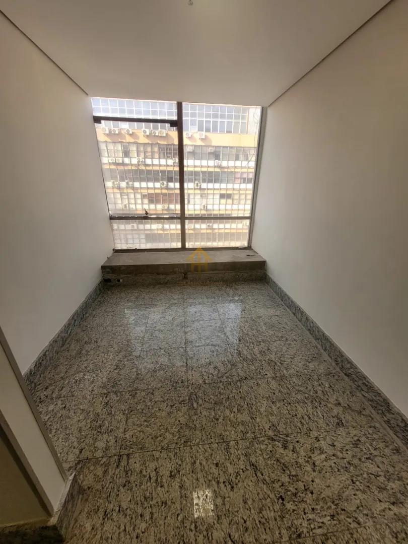 Excelente oportunidade com vista para esplanada dos minist&eacute;rios e 3 vagas de garagem SCS Quadra 1 Brasília - 