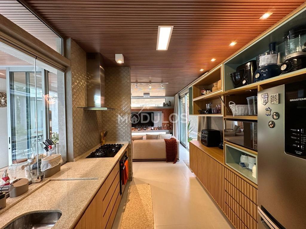 Propriedade de alto padrão com projeto contemporâneo disponível para venda Alameda Mamoan Bertioga - 