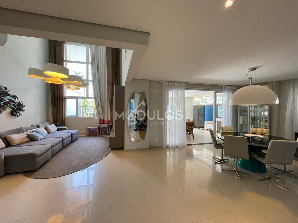 Garden cinematográfico em localização privilegiada, 357 m² 05 suítes disponível pra venda Passeio dos Jequitibas Bertioga - 