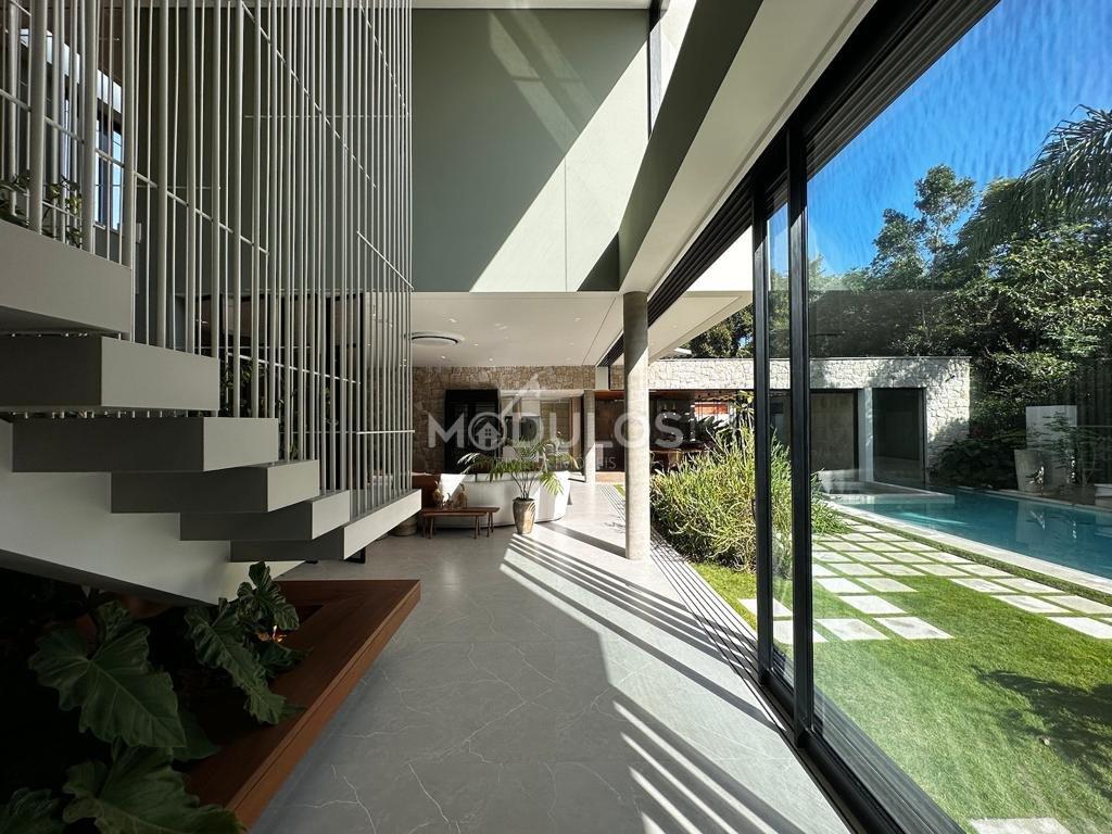 Mansão atemporal com 8 suítes à venda, 800 m² por R$ 27.800.000,00 Alameda Curaçau Bertioga - 