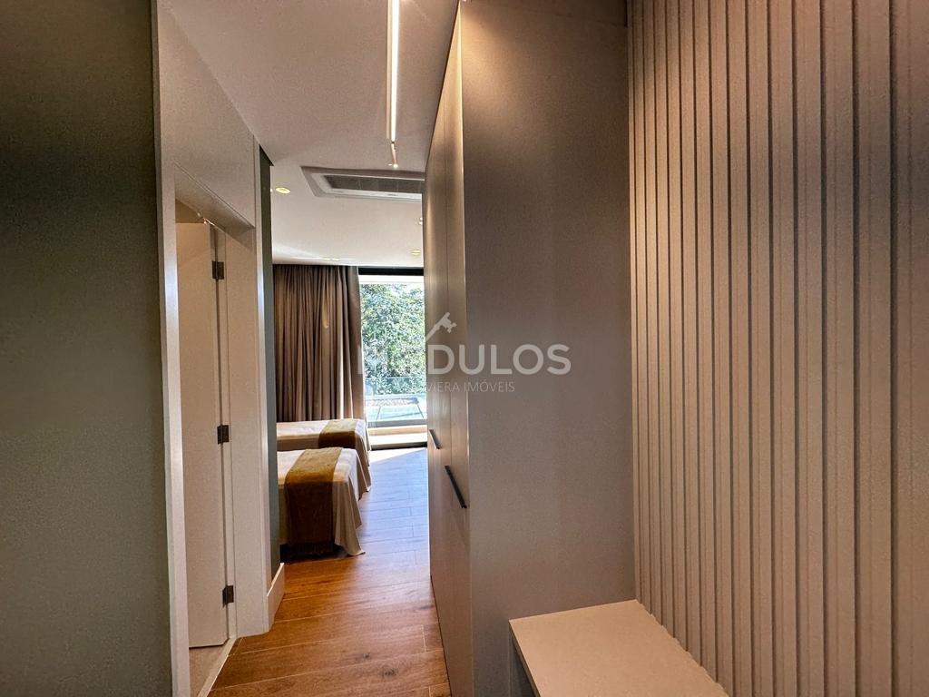 Mansão atemporal com 8 suítes à venda, 800 m² por R$ 27.800.000,00 Alameda Curaçau Bertioga - 