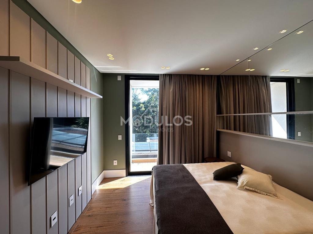 Mansão atemporal com 8 suítes à venda, 800 m² por R$ 27.800.000,00 Alameda Curaçau Bertioga - 