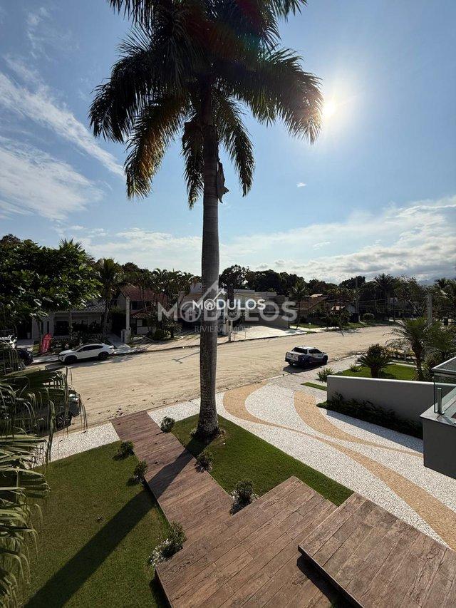 Propriedade minimalista em local nobre com 6 suítes  à venda, 470 m² por R$ 5.900.000,00 Passeio Carvalho Bertioga - 