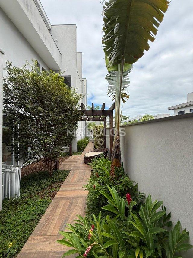 Mansão com três pavimentos, elevador, 7 suítes à venda, 555 m² por R$ 13.500.000,00 Alameda Maio Bertioga - 