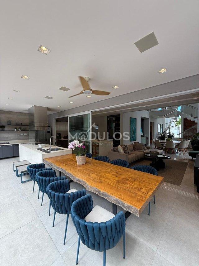 Mansão com três pavimentos, elevador, 7 suítes à venda, 555 m² por R$ 13.500.000,00 Alameda Maio Bertioga - 