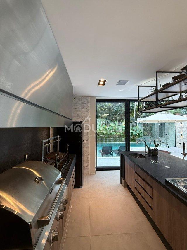 Propriedade de alto padrão com 5 suites à venda, 405 m² por R$ 7.500.000,00 Alameda Canavieiras Bertioga - 