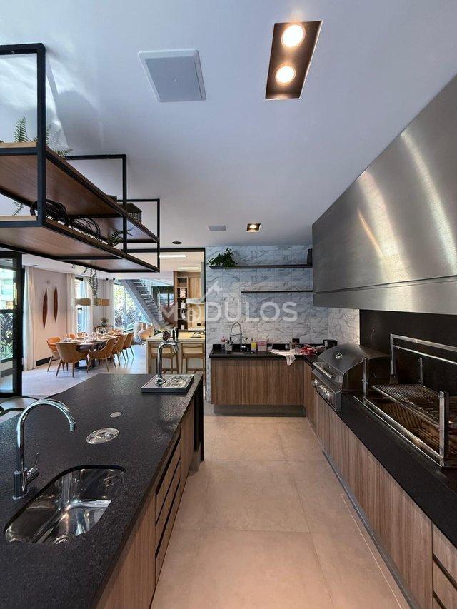 Propriedade de alto padrão com 5 suites à venda, 405 m² por R$ 7.500.000,00 Alameda Canavieiras Bertioga - 