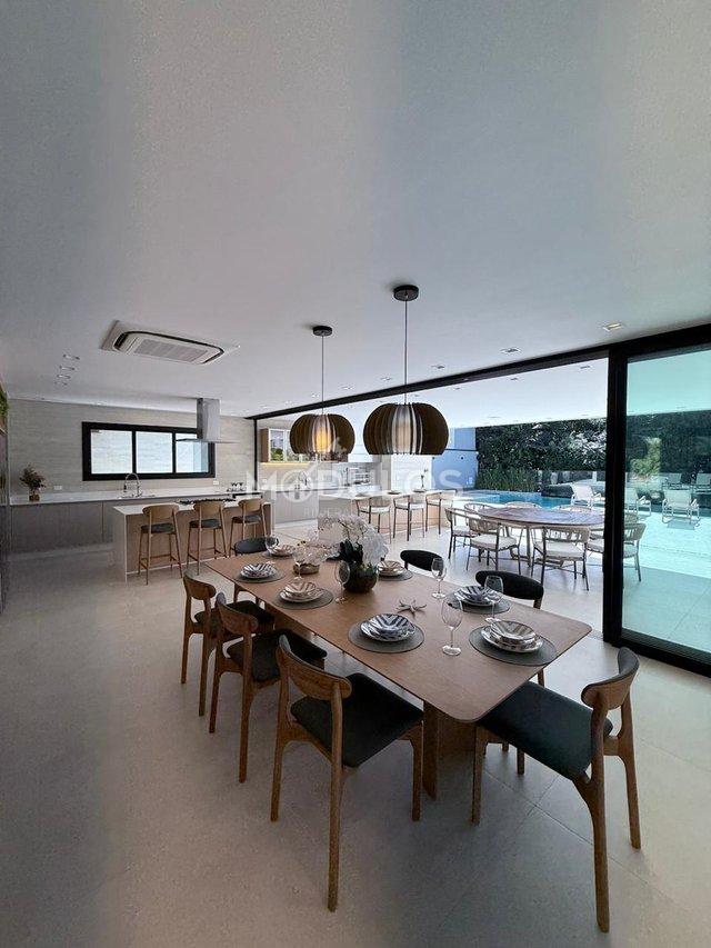 Casa com 6 suítes à poucos passos do mar disponível para venda, 450 m² por R$ 15.700.000 Alameda Tortuga Bertioga - 