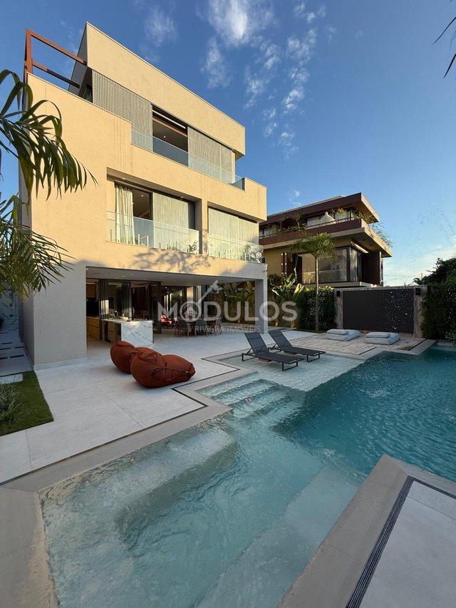 Mansão com 6 suítes, próxima ao mar à venda, 621 m² por R$ 18.000.000,00 Alameda Tortuga Bertioga - 