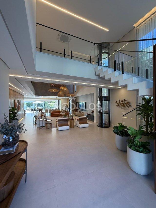 Mansão de luxo com 8 suítes, à venda em local nobre, 640 m² por R$ 25.000.000,00 Passeio Isabela Bertioga - 