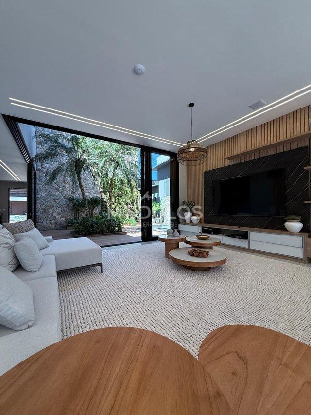 Casa dos sonhos com 5 suítes em local nobre à venda, 524 m² por R$ 22.500.000,00 Alameda Panay Bertioga - 