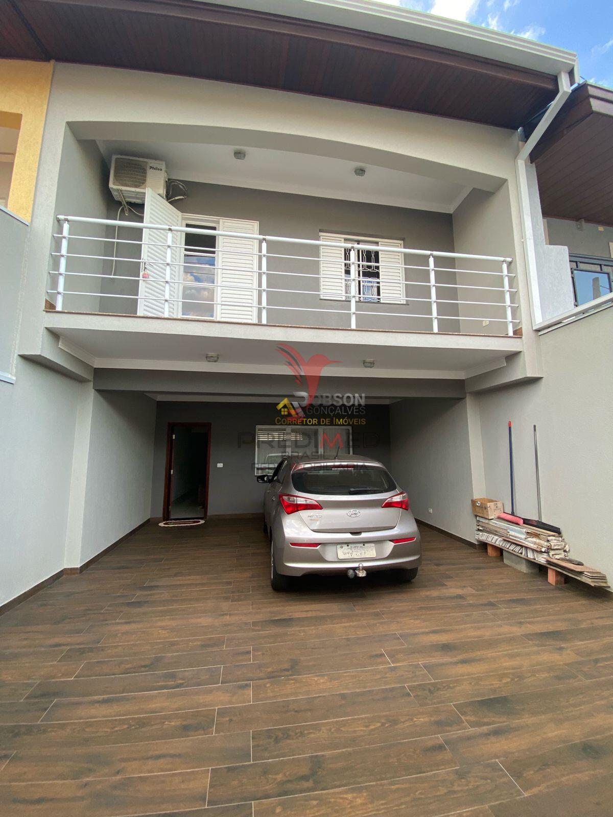 Casa, 3 quartos, 212 m² - Foto 1
