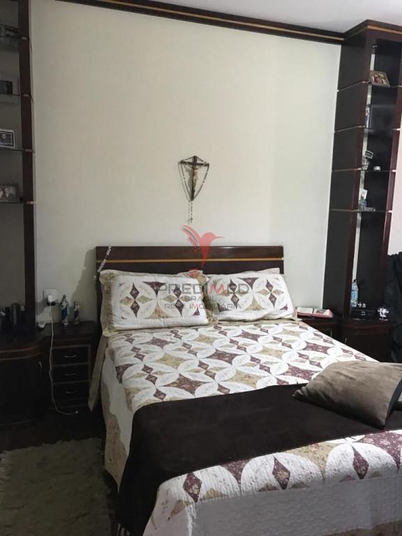 Casa, 3 quartos, 242 m² - Foto 1