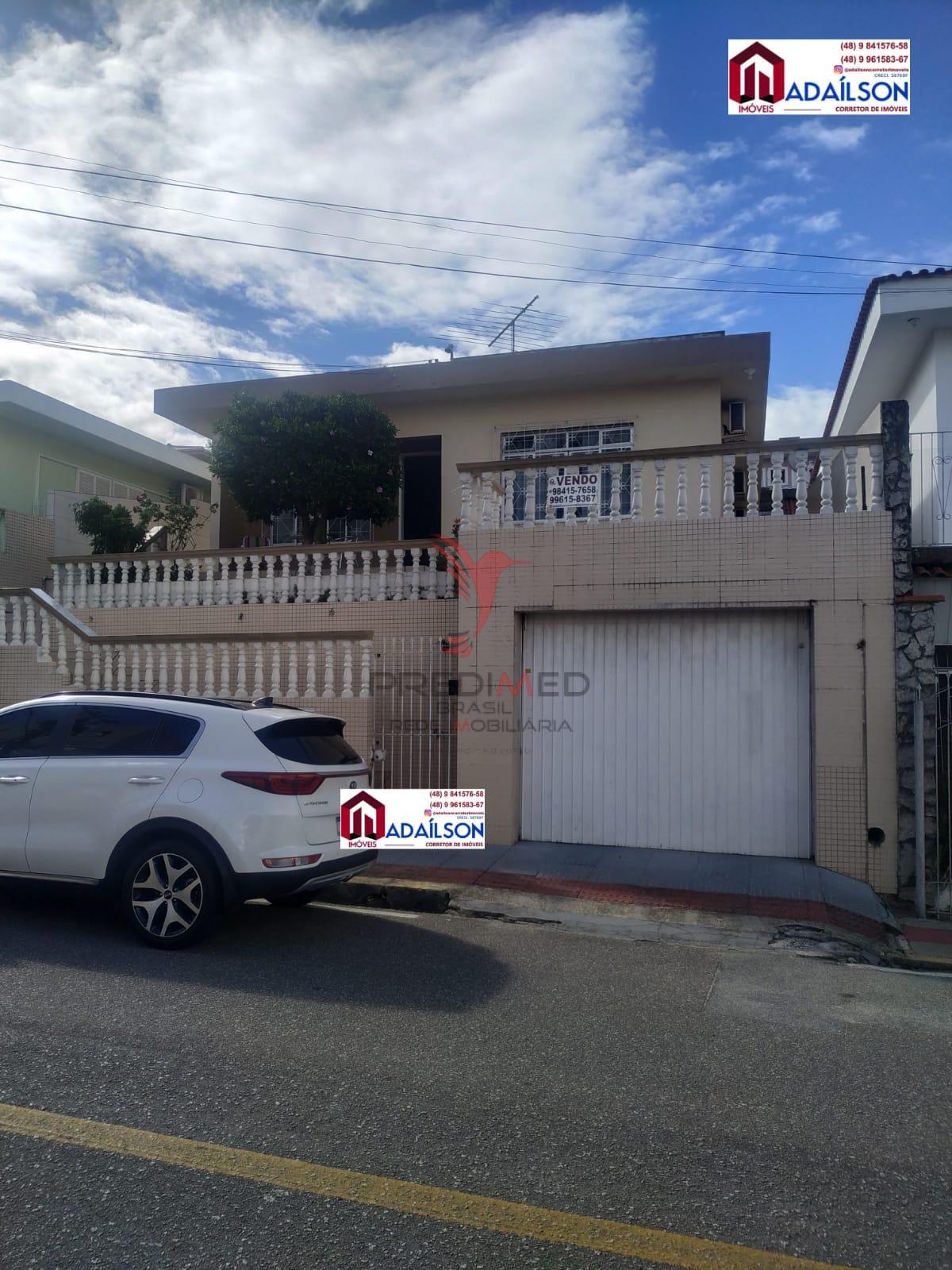 Casa, 3 quartos, 245 m² - Foto 1