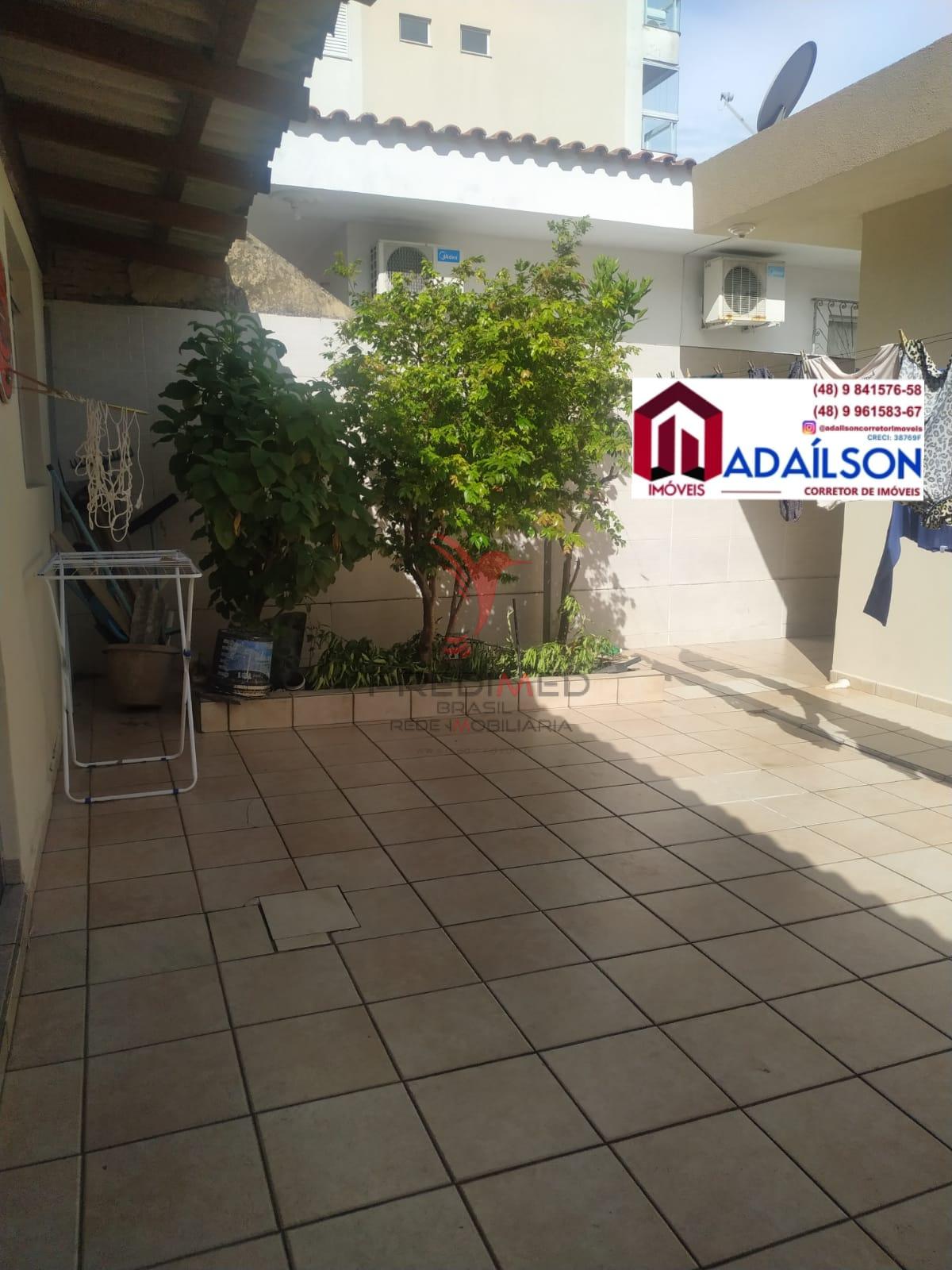 Casa, 3 quartos, 245 m² - Foto 8