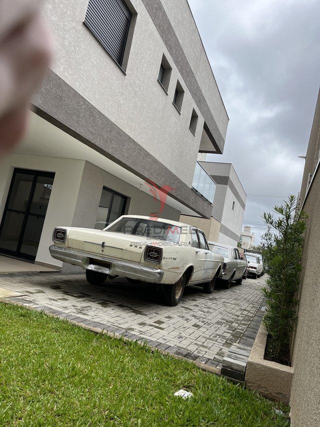 Sobrado Triplex de Alto Padrão em condomínio fechado - Pinhais - PR Rua Ernesto Kugler Pinhais - 