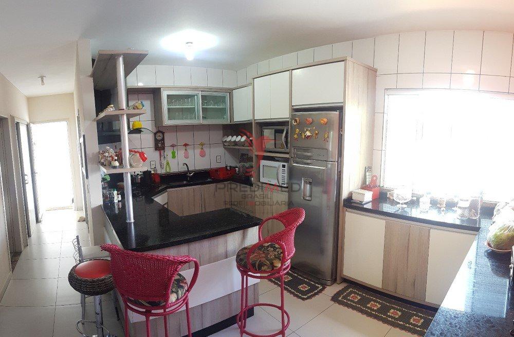 Casa 3 quartos com suítes na Penha Av. Curitiba Penha - 