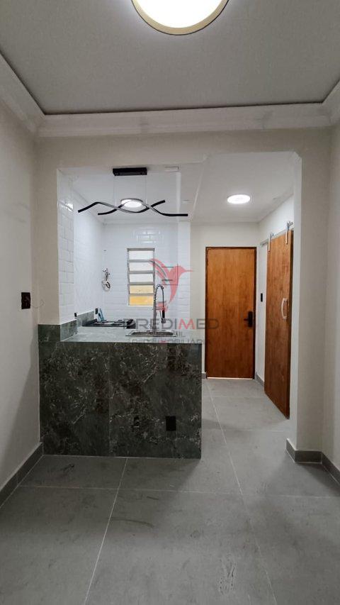 Apartamento todo reformado com  1 Dormitório com suite a 100 m da Praia Avenida Senador Pinheiro Machado Santos - 
