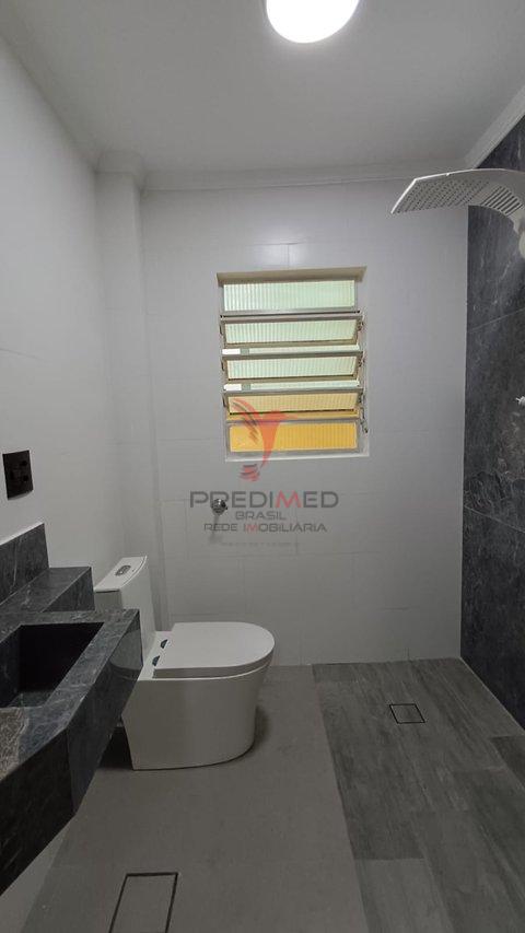 Apartamento todo reformado com  1 Dormitório com suite a 100 m da Praia Avenida Senador Pinheiro Machado Santos - 