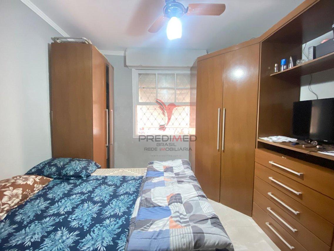 Apartamento em Santos, todo reformado com 2 Dormitórios, com suíte. Excelente Localização Avenida Washington Luis Santos - 