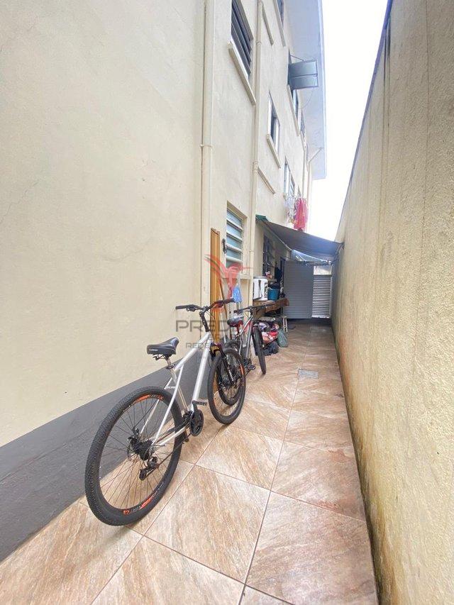Apartamento em Santos, todo reformado com 2 Dormitórios, com suíte. Excelente Localização Avenida Washington Luis Santos - 
