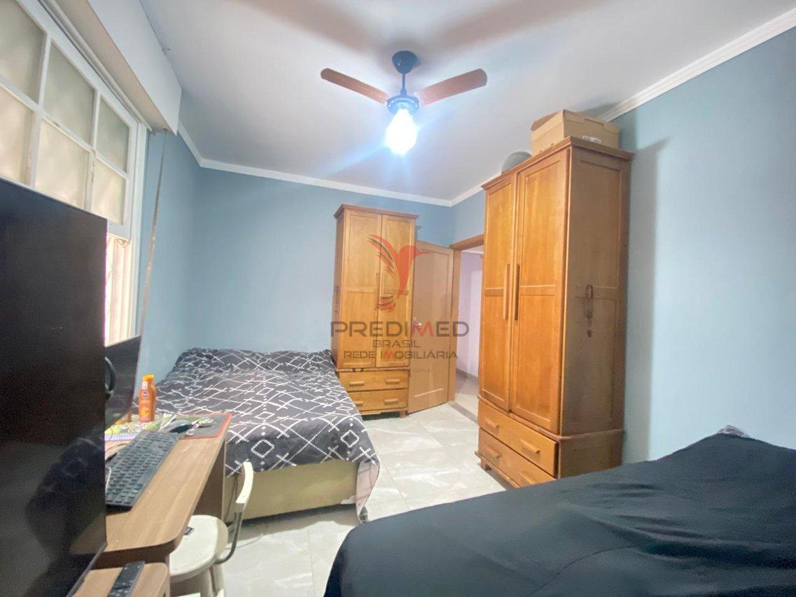 Apartamento em Santos, todo reformado com 2 Dormitórios, com suíte. Excelente Localização Avenida Washington Luis Santos - 