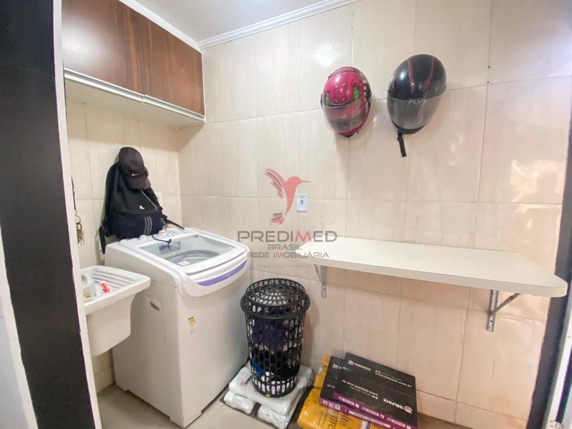 Apartamento em Santos, todo reformado com 2 Dormitórios, com suíte. Excelente Localização Avenida Washington Luis Santos - 