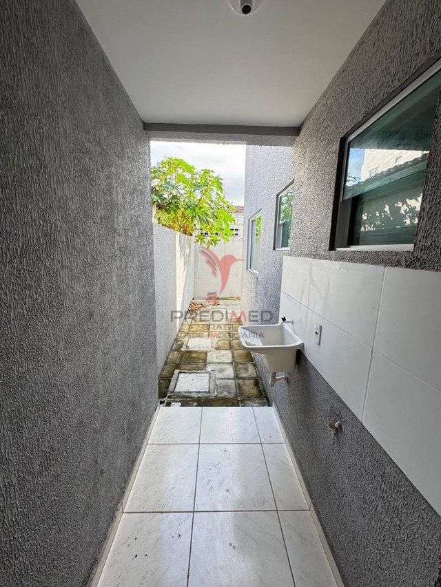 Casa à venda no Paratibe com quintal ,jardim, garagem, oferta de ITBI e cartório - João Pessoa - 