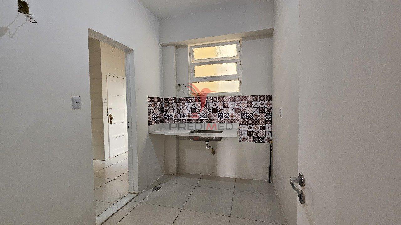 Apartamento Leme 3 quartos reformado espaçoso andar alto perto praias do Leme e Copacabana Rua Gustavo Sampaio Rio de Janeiro - 
