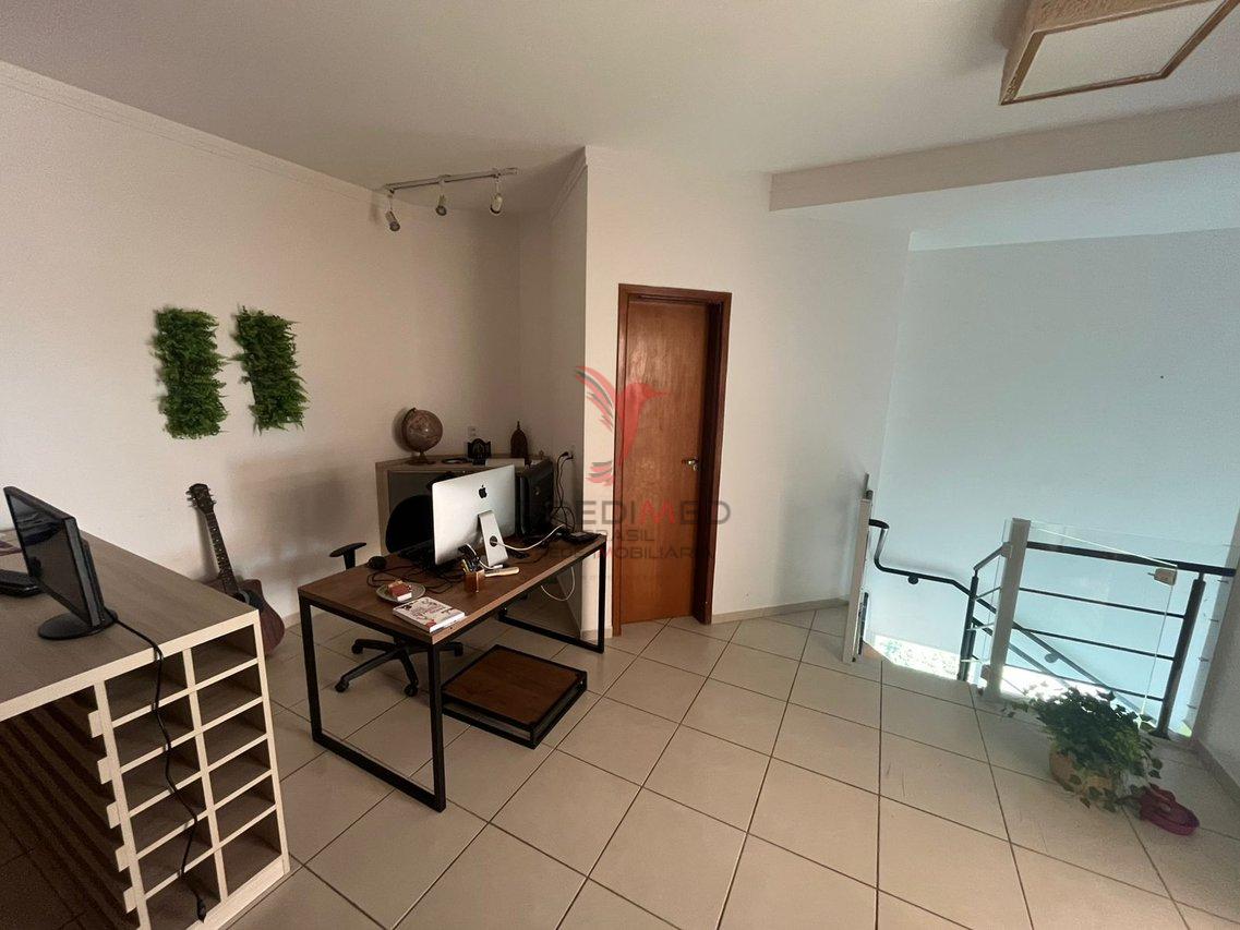 Magnífica Cobertura duplex em Rancho Fundo,ITÚ,com 3 Quartos , 4 Vagas, vista indevassável Rua Benevenuto Vieira Itu - 
