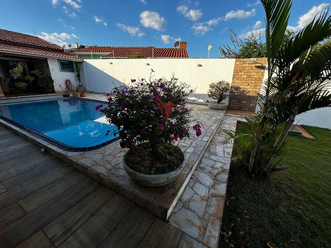 Linda e Diferenciada Casa no Jardim Botânico em São Pedro - SP - São Pedro - 