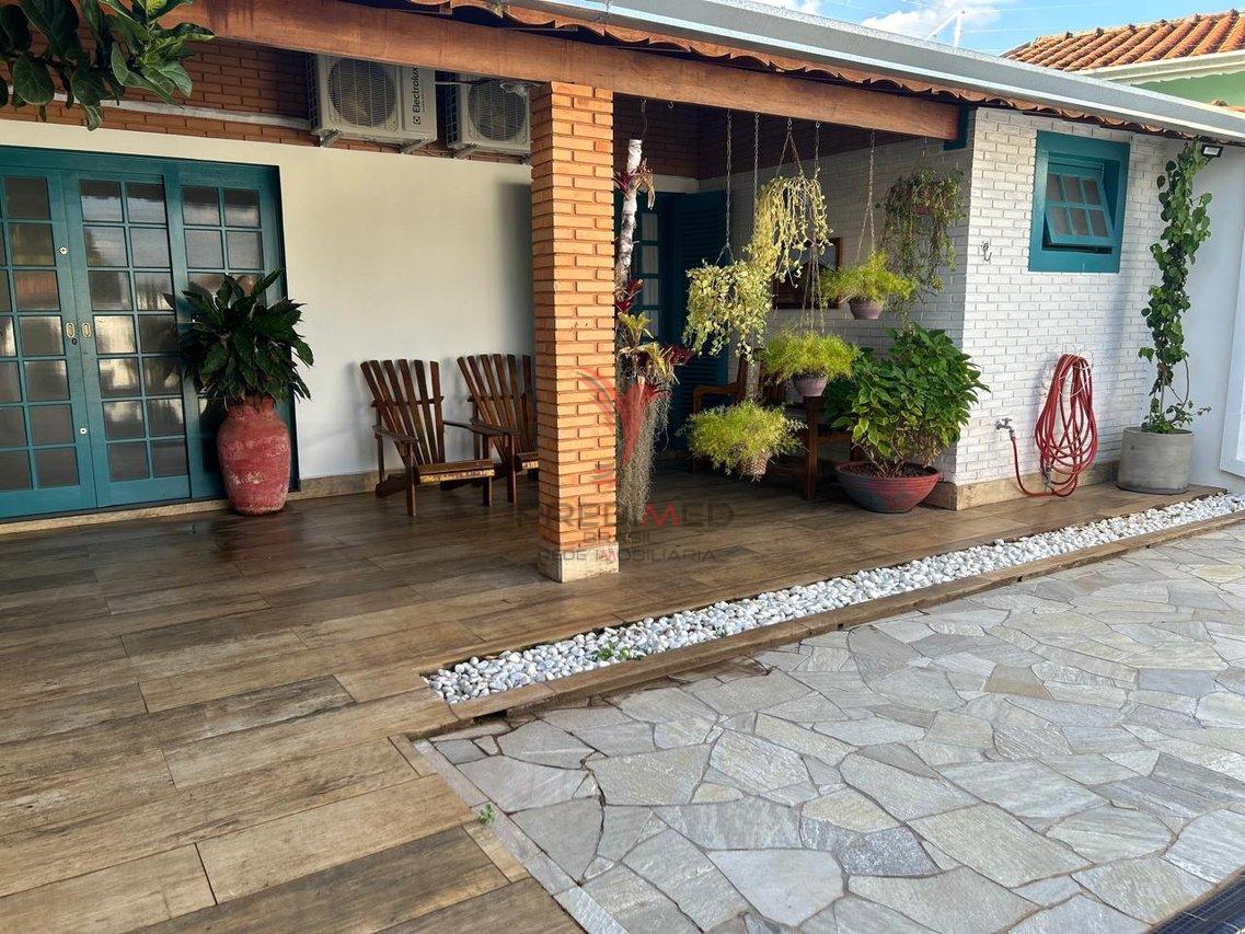 Linda e Diferenciada Casa no Jardim Botânico em São Pedro - SP - São Pedro - 