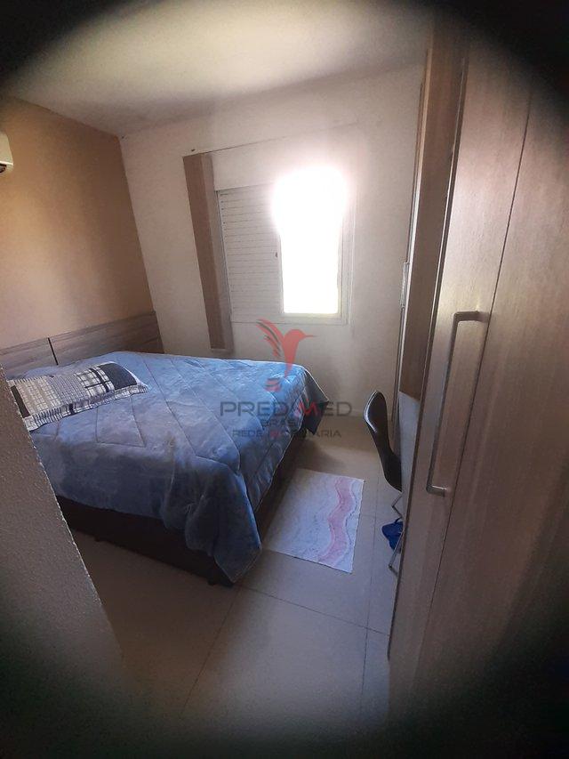 CASA NO MORADAS CLUB, IMPECÁVEL, ACABAMENTO EM ALTO PADRÃO, VALE A PENA CONHECER - Pelotas - 